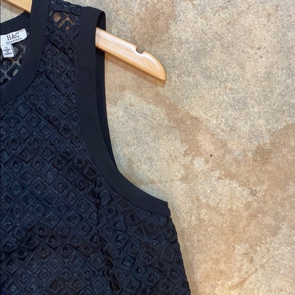 H&C Collection raised pattern sleeveless top sizeS - Picture 5 of 8
